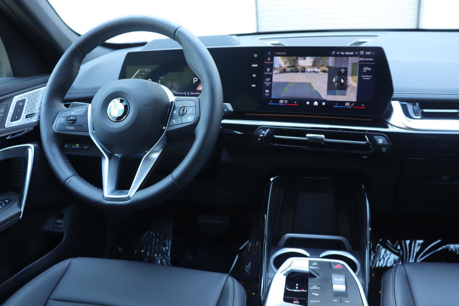 Used 2025 BMW X1 xDrive28i w/ Premium Package image 30