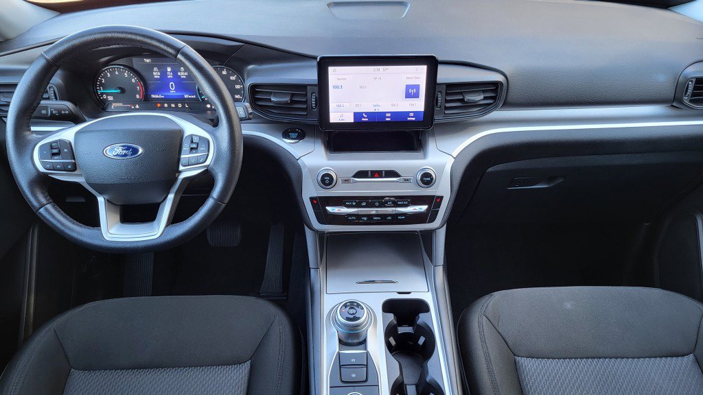 Used 2022 Ford Explorer XLT image 26