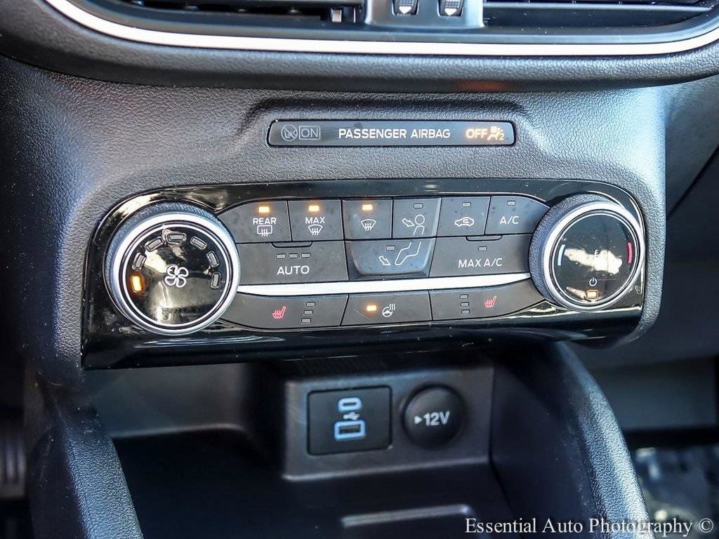 Certified 2022 Ford Escape SE w/ Cold Weather Package image 18