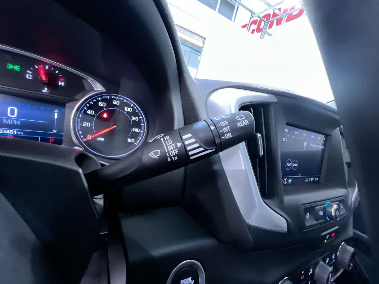 Used 2024 GMC Terrain SLE w/ Driver Convenience Package FWD image 19