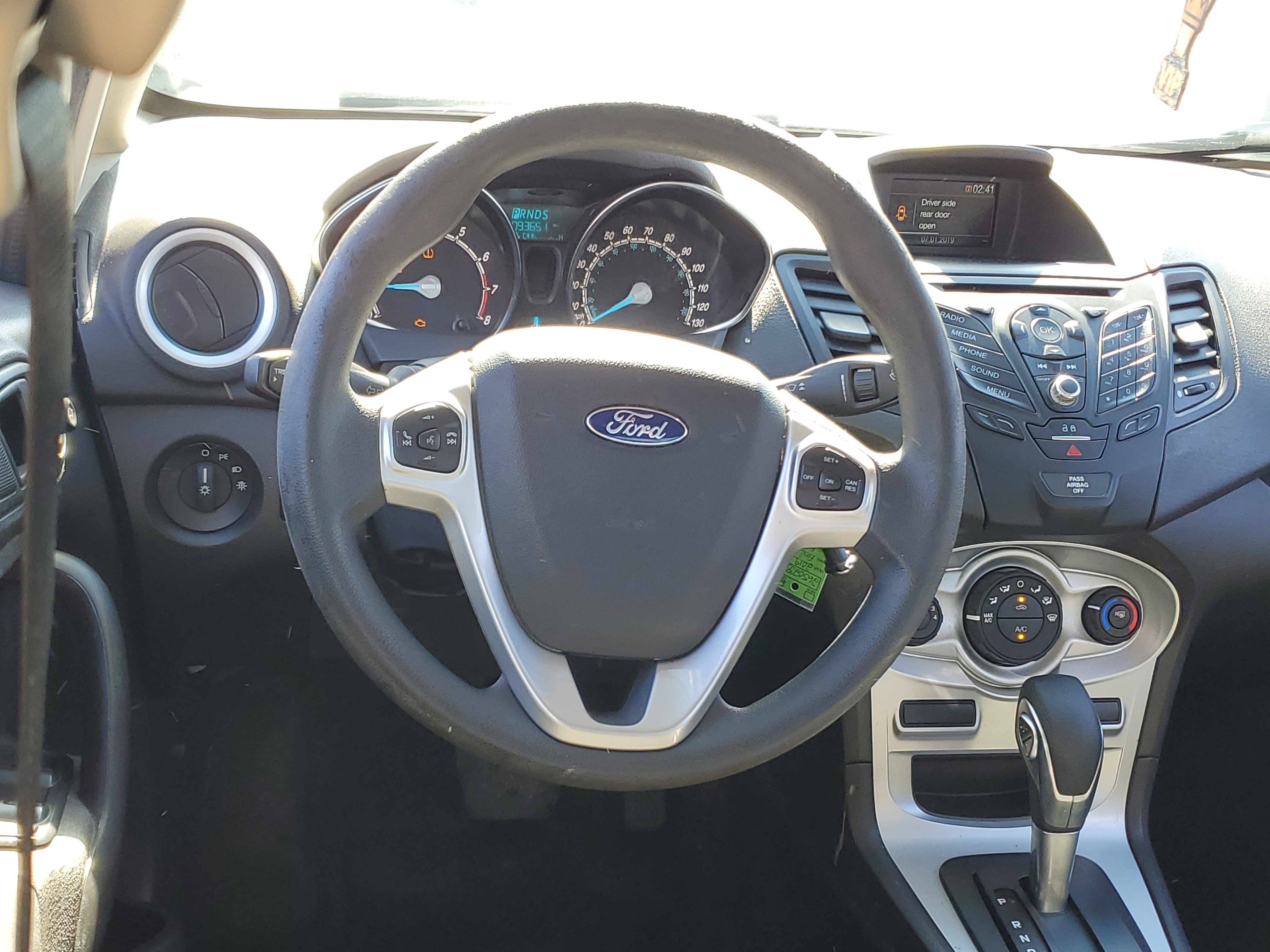 Used 2019 Ford Fiesta SE image 13