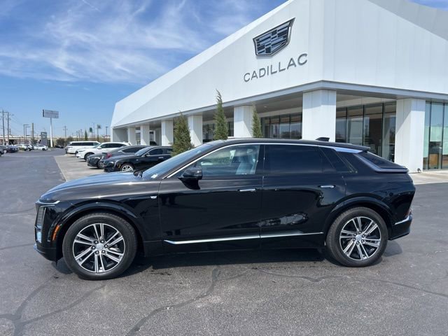 Used 2024 Cadillac Lyriq Luxury w/ LPO, Floor Liner Package image 1