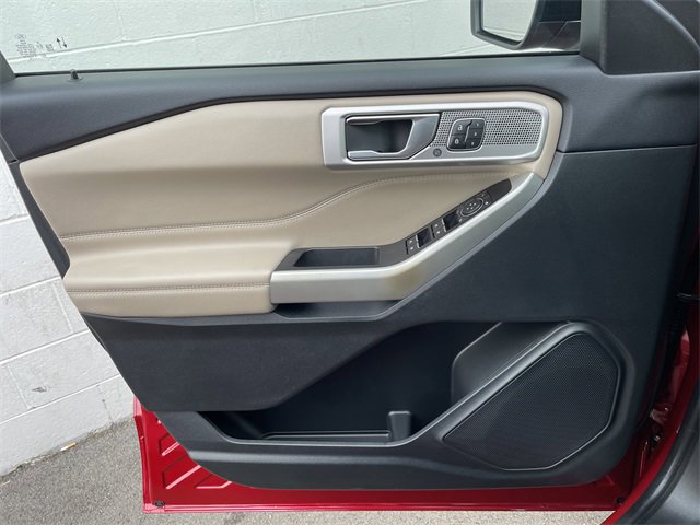 Used 2022 Ford Explorer Limited w/ Equipment Group 301A image 19