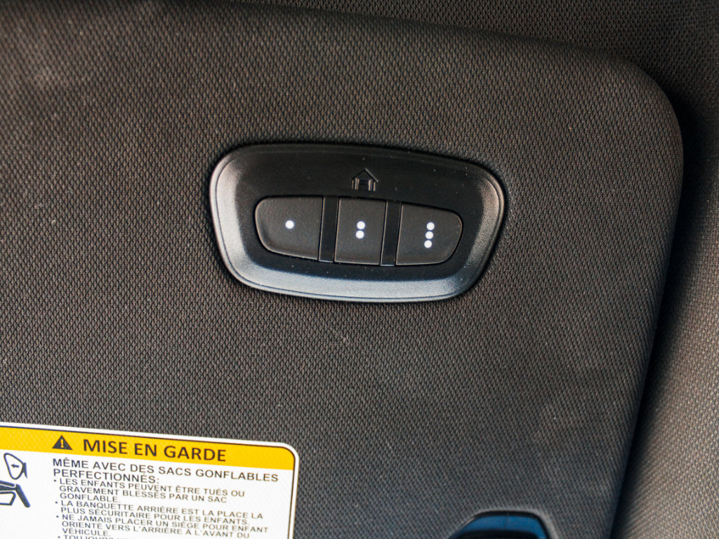 Used 2023 Jeep Wagoneer L Series II RWD image 25