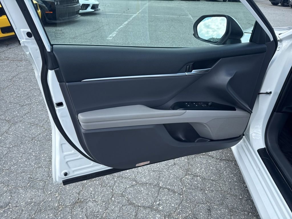 Used 2019 Toyota Camry LE FWD image 25