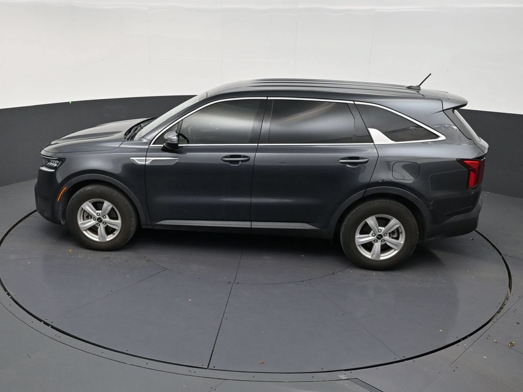 Used 2023 Kia Sorento LX FWD image 13