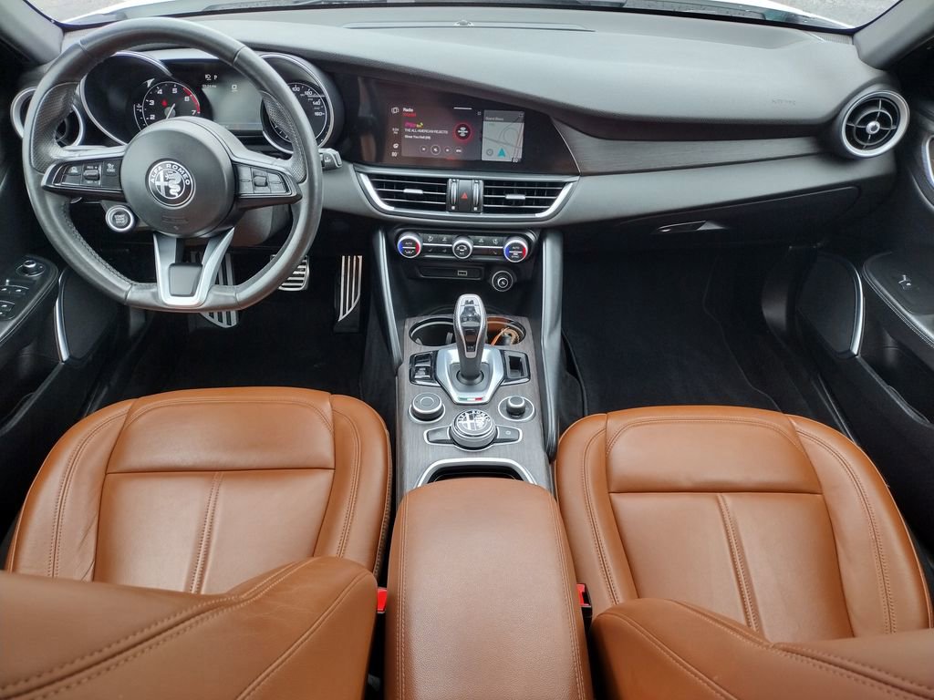 Used 2022 Alfa Romeo Giulia Ti image 16