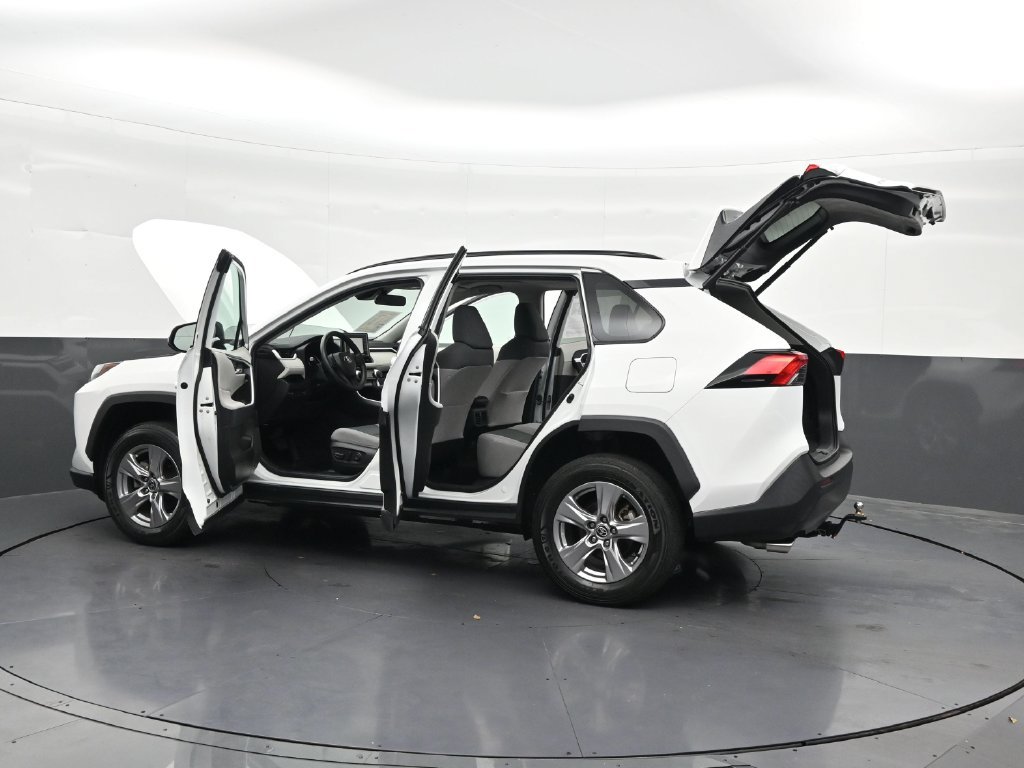 Used 2022 Toyota RAV4 XLE w/ Convenience Package FWD image 37