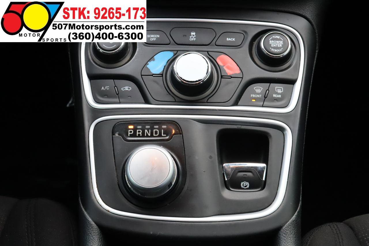 Used 2016 Chrysler 200 Limited w/ Convenience Group image 20