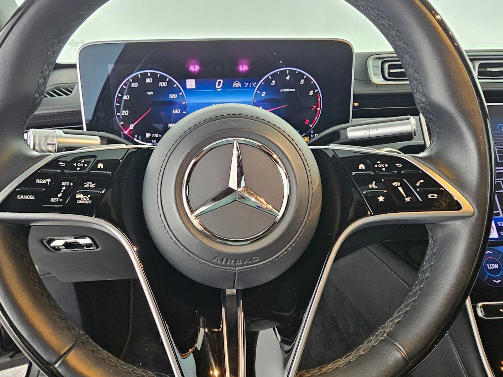 Used 2024 Mercedes-Benz Maybach S 580 4MATIC image 25