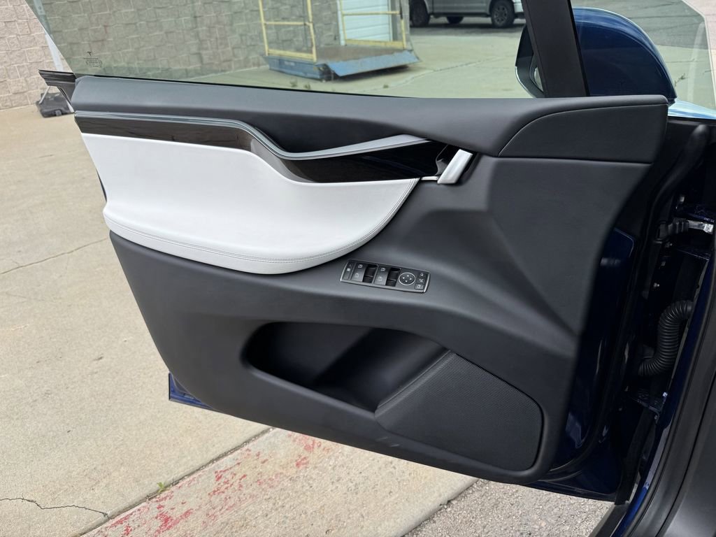 Used 2020 Tesla Model X Long Range AWD/4WD image 15