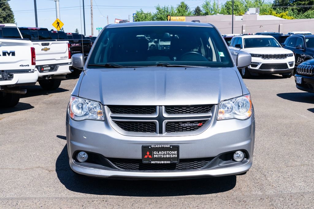 Used 2019 Dodge Grand Caravan SXT FWD image 2