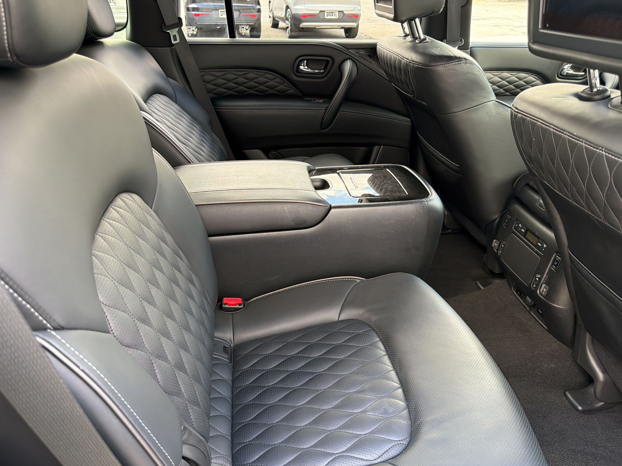 Used 2021 INFINITI QX80 Sensory w/ All-Season Package AWD/4WD image 30