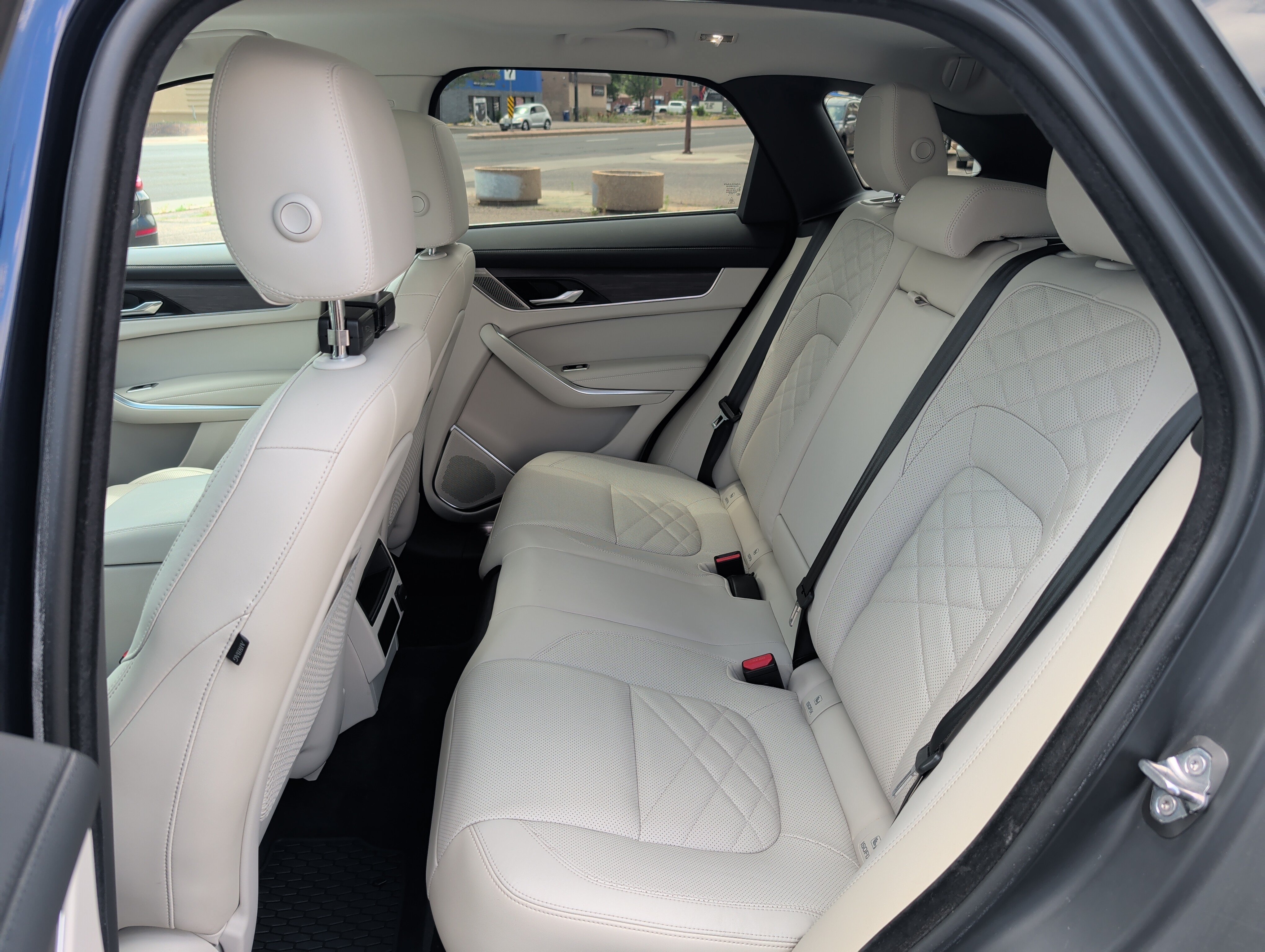 Certified 2022 Jaguar F-PACE S AWD/4WD image 23