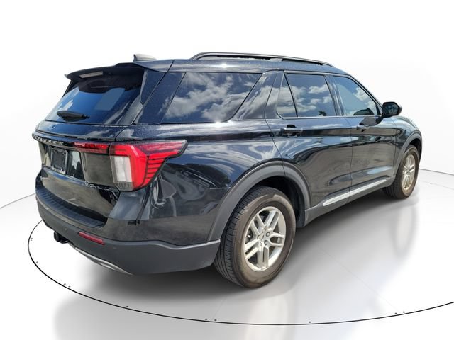 Certified 2025 Ford Explorer Active w/ Active Comfort Package RWD image 2