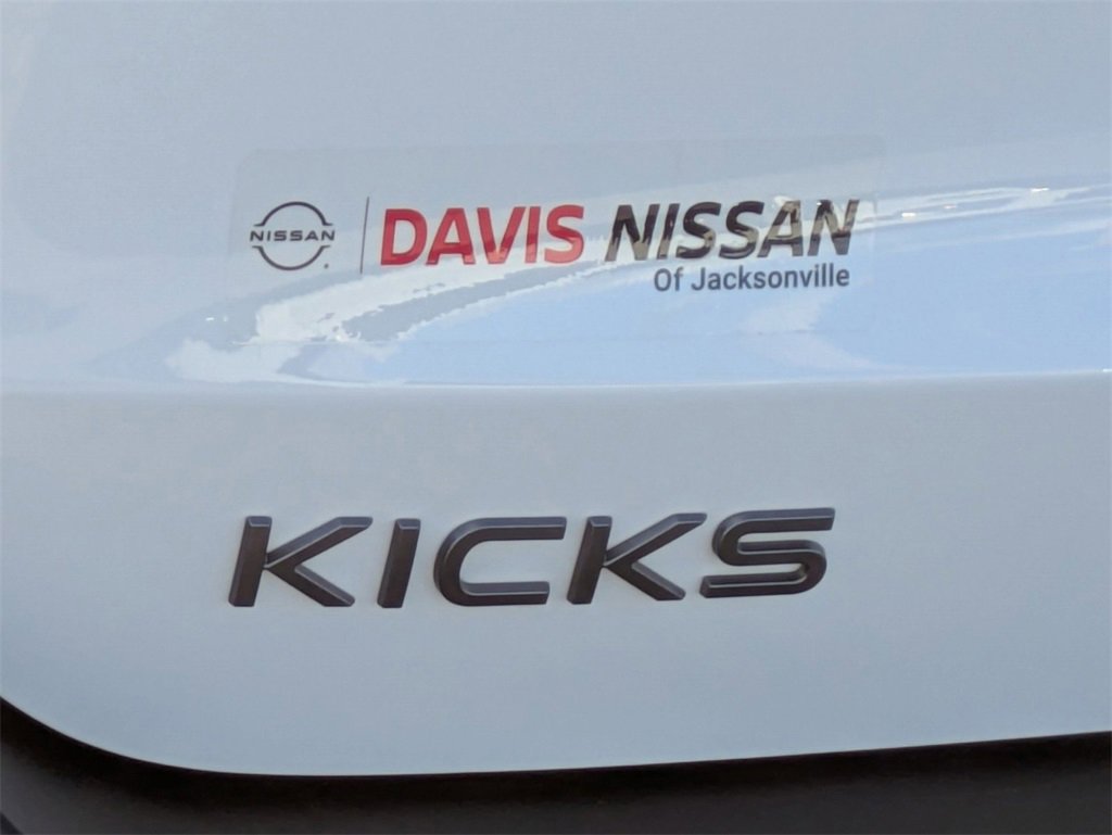 New 2025 Nissan Kicks SV w/ Charging Package image 13