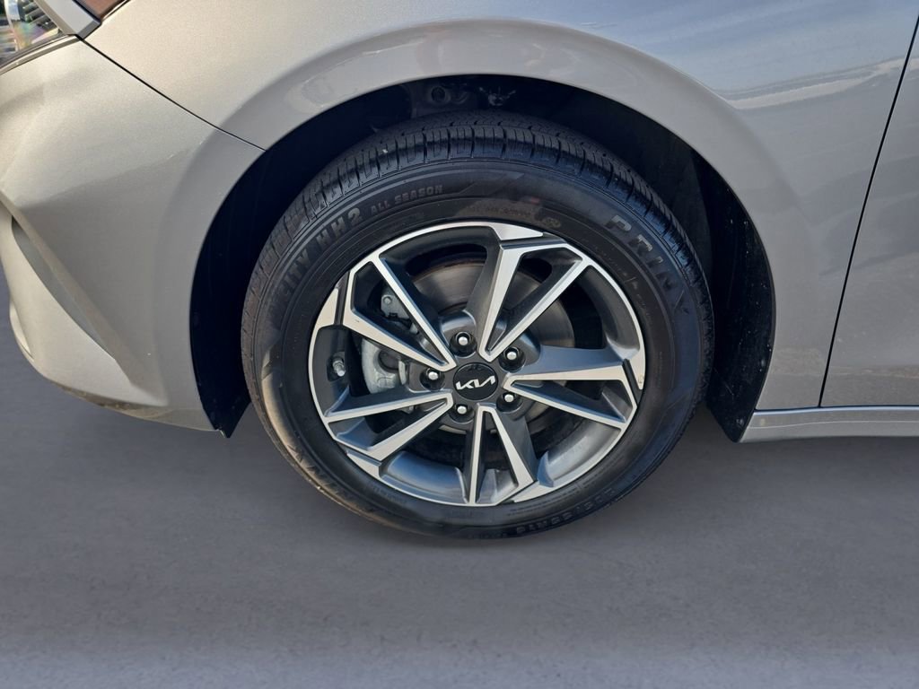 Used 2023 Kia Forte LXS FWD image 10