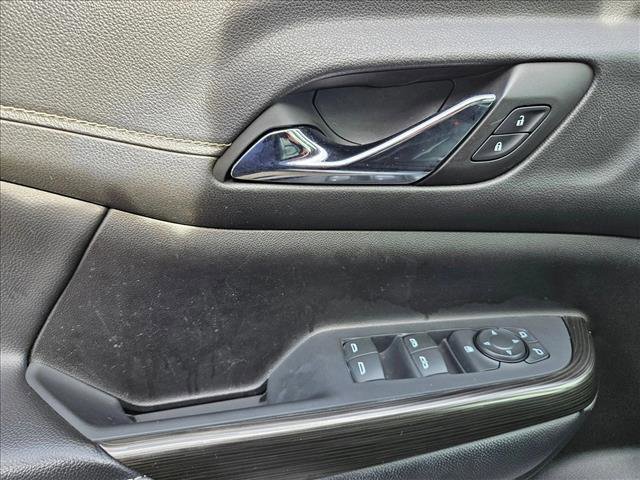 Used 2023 GMC Acadia SLT image 9