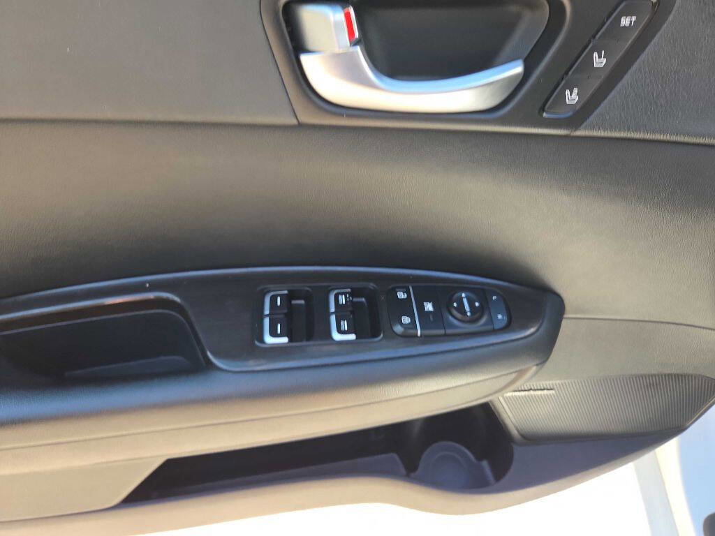 Used 2019 Kia Optima EX w/ EX Premium Package image 19