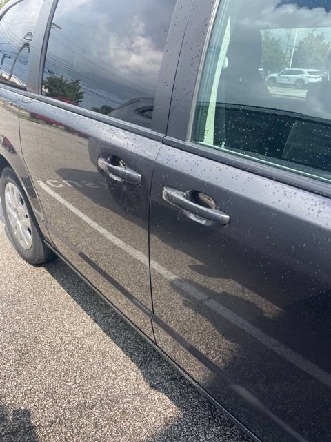 Used 2018 Dodge Grand Caravan SE FWD image 8