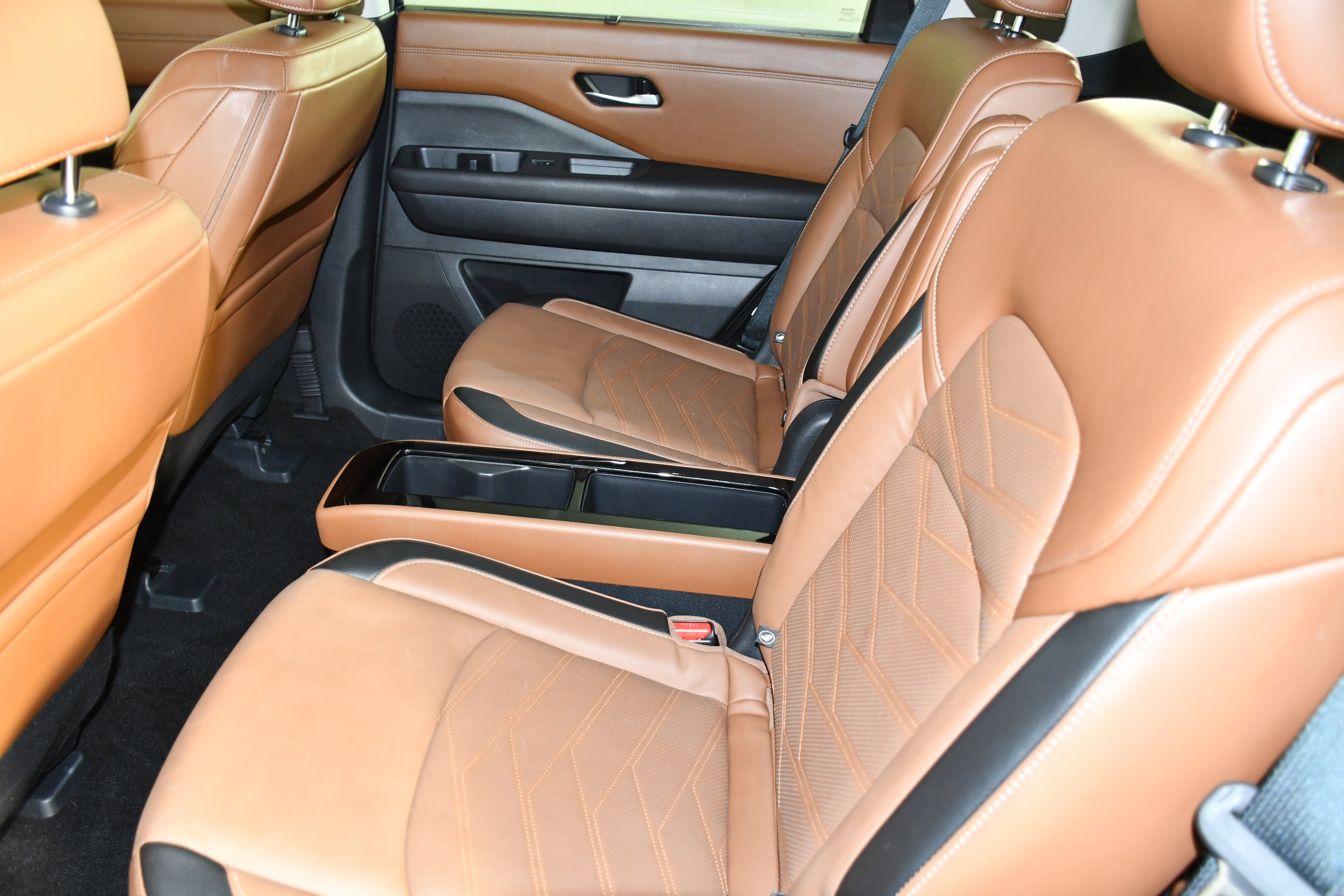 Used 2023 Nissan Pathfinder Platinum image 51