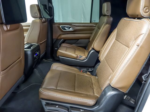Certified 2022 Chevrolet Suburban High Country w/ Premium Package AWD/4WD image 15