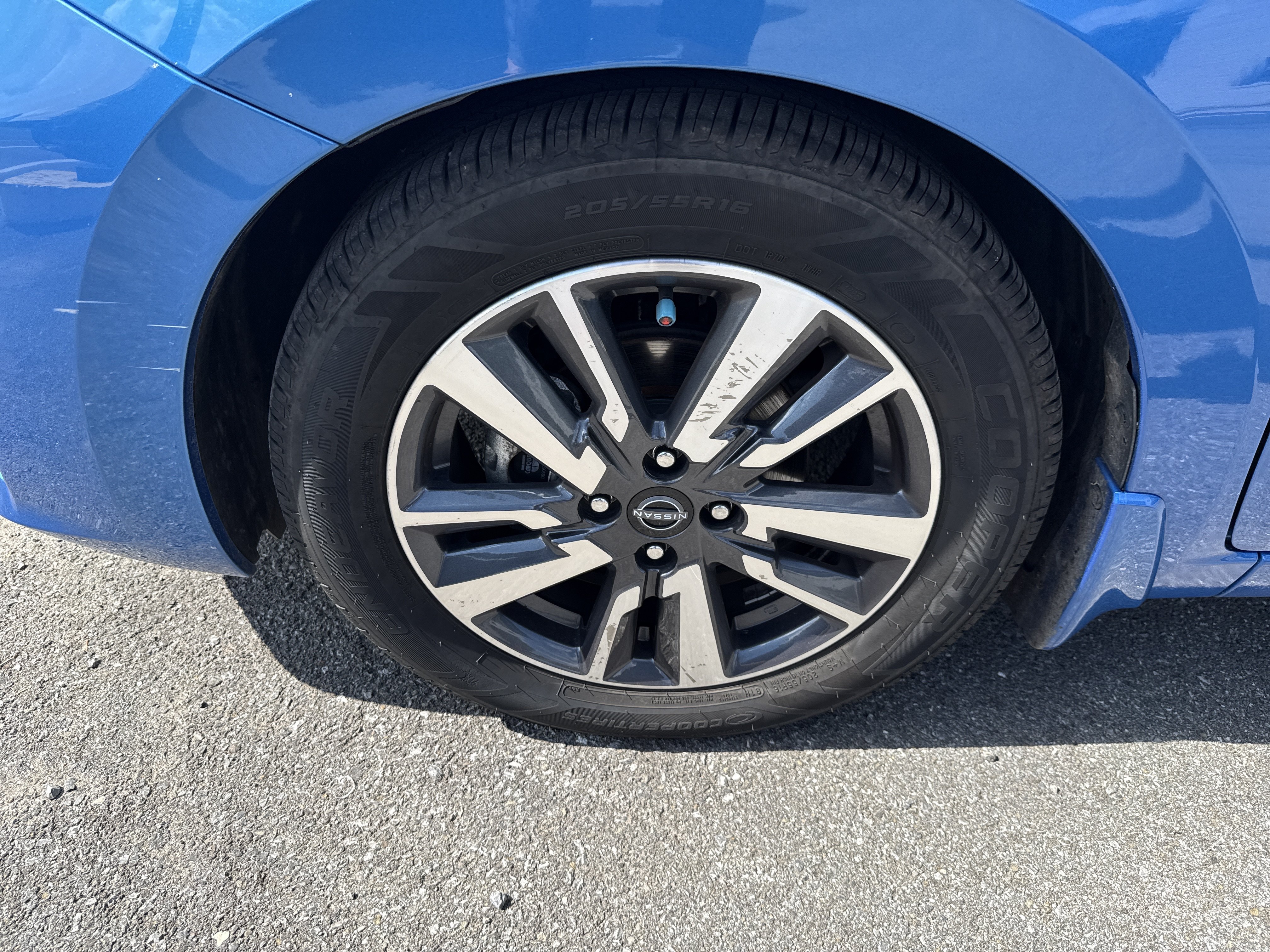 Used 2024 Nissan Versa SV w/ Trunk Package FWD image 11