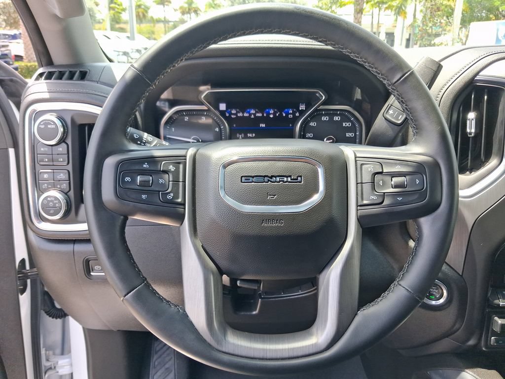 Used 2023 GMC Sierra 3500 Denali AWD/4WD image 19