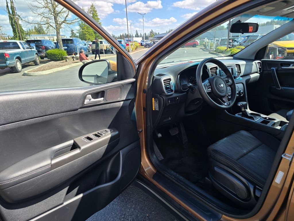 Used 2017 Kia Sportage LX image 7