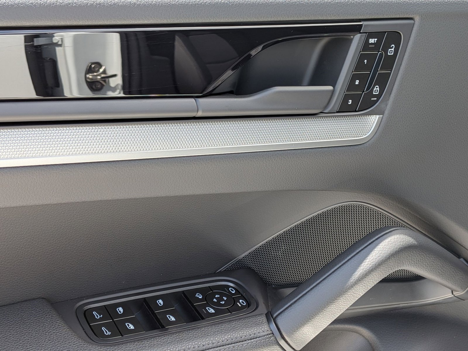 New 2026 Porsche Cayenne S AWD/4WD image 15
