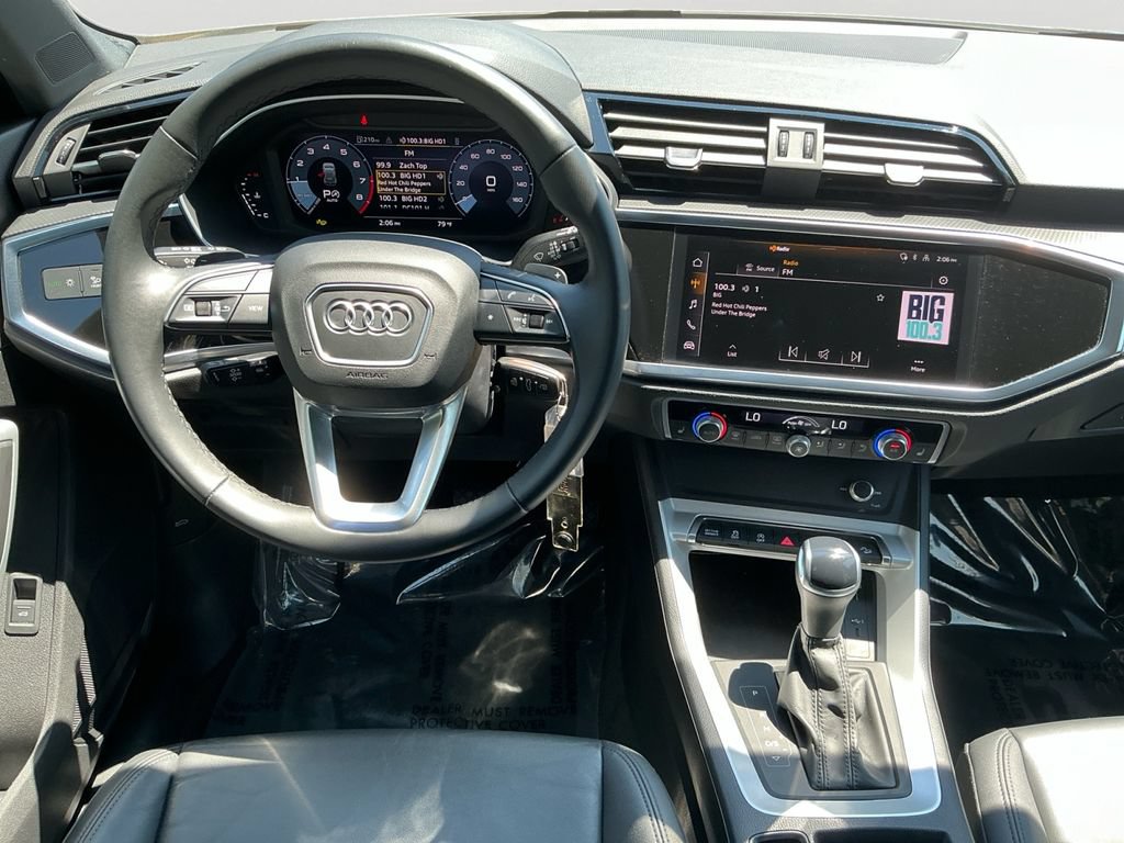 Used 2025 Audi Q3 2.0T Premium AWD/4WD image 16