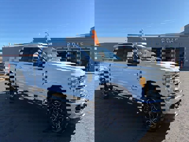 Used 2017 Ford F350 Lariat image 6