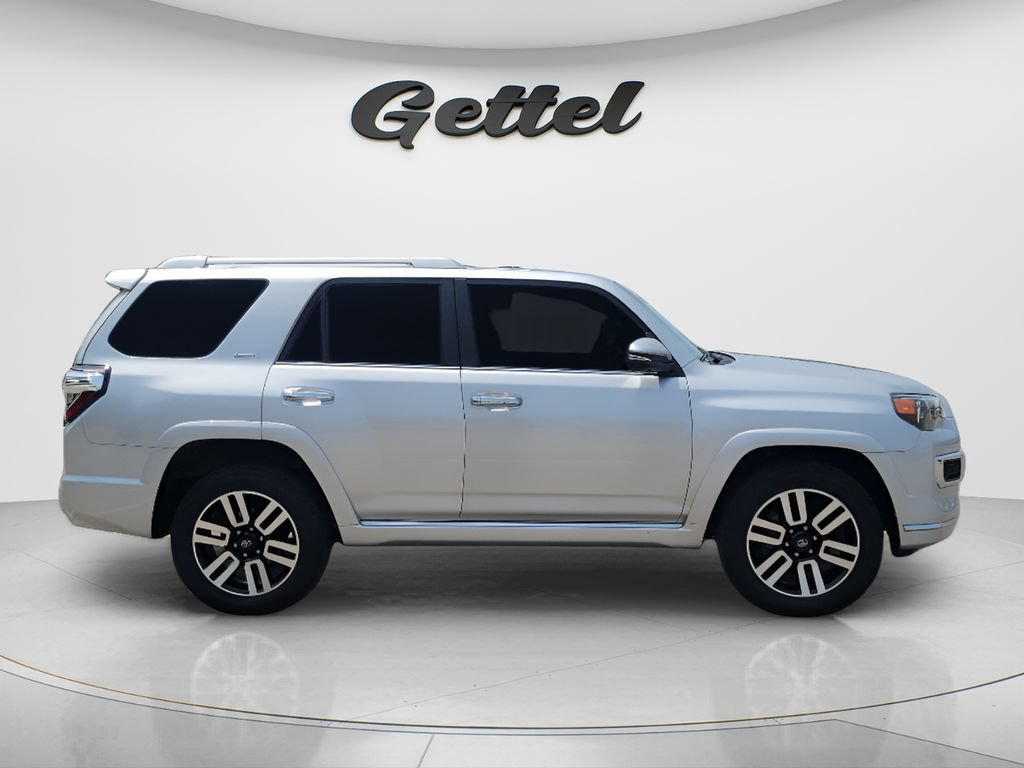 Used 2023 Toyota 4Runner Limited AWD/4WD image 4