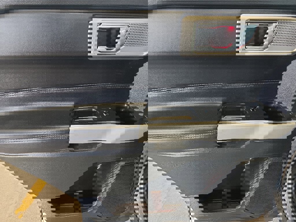 Used 2021 Ford Explorer Limited w/ Equipment Group 301A image 12