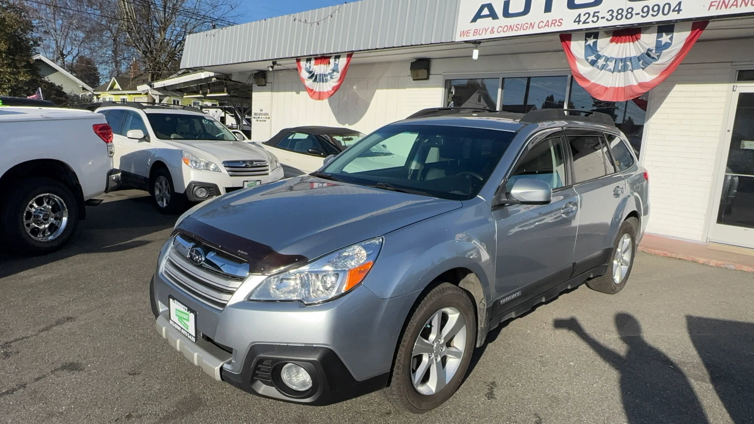 Used 2013 Subaru Outback 2.5i Limited w/ Moonroof Pkg AWD/4WD image 1
