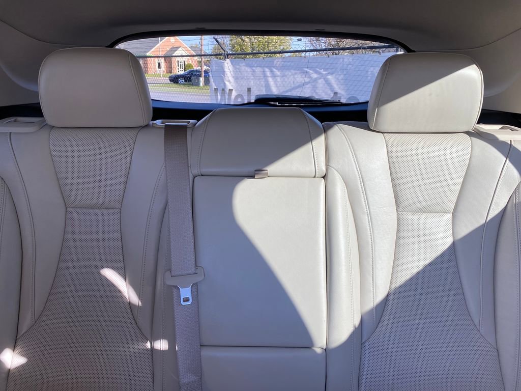 Used 2021 Buick Envision Essence AWD/4WD image 28