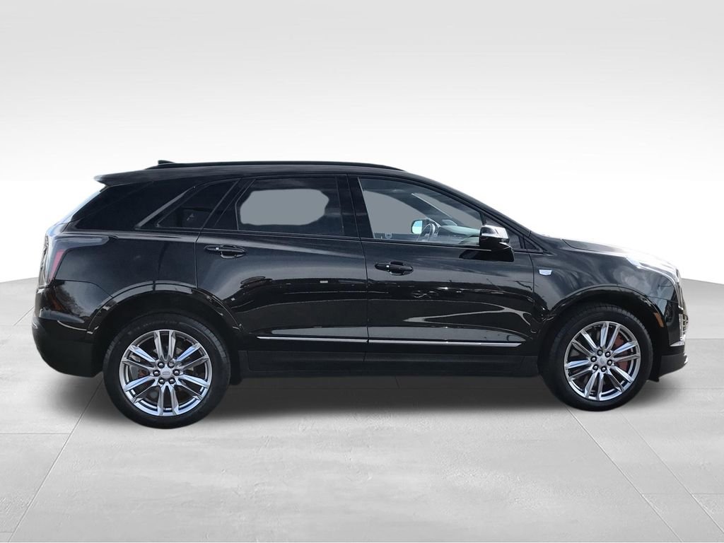 Used 2024 Cadillac XT5 Sportv w/ LPO, Floor Liner Package AWD/4WD image 9