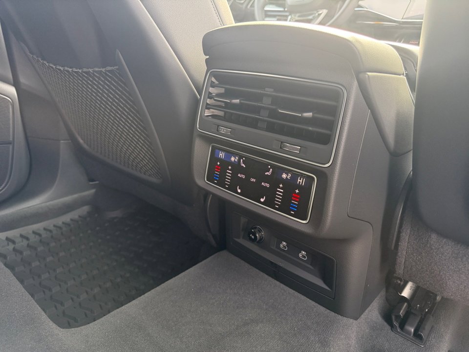 New 2026 Audi Q8 Premium Plus image 29
