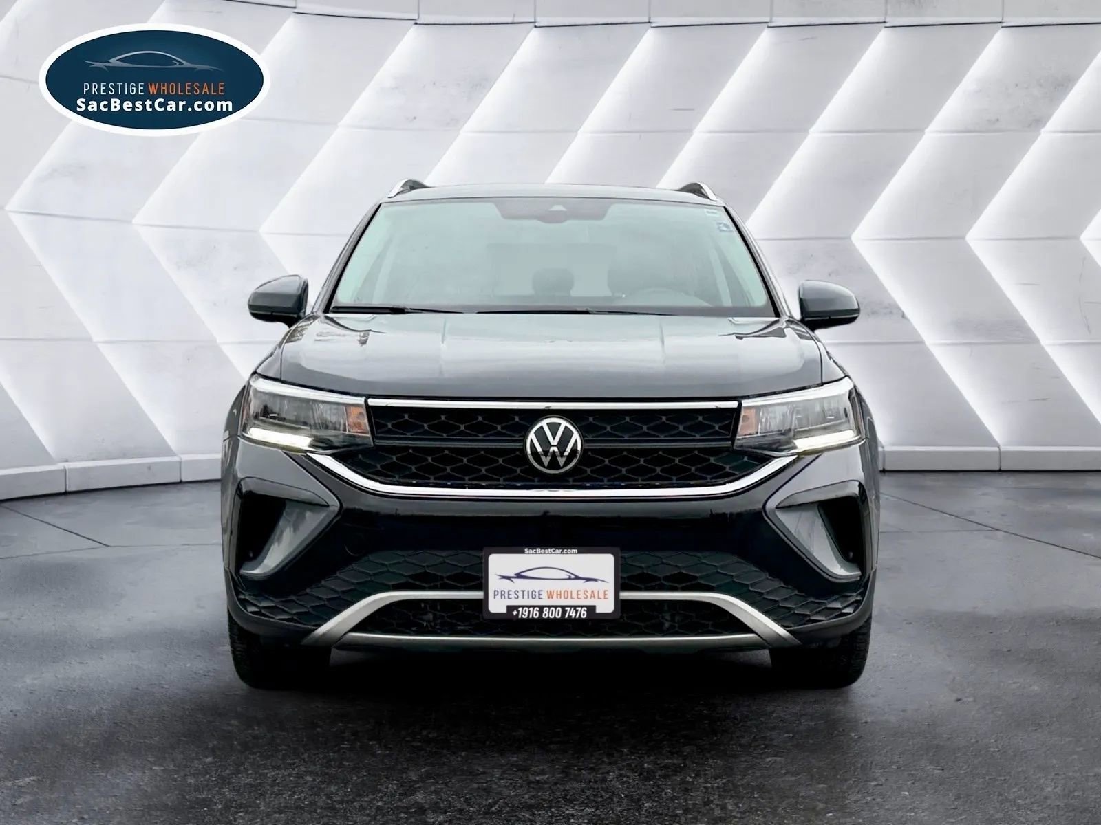 Used 2022 Volkswagen Taos SE image 2