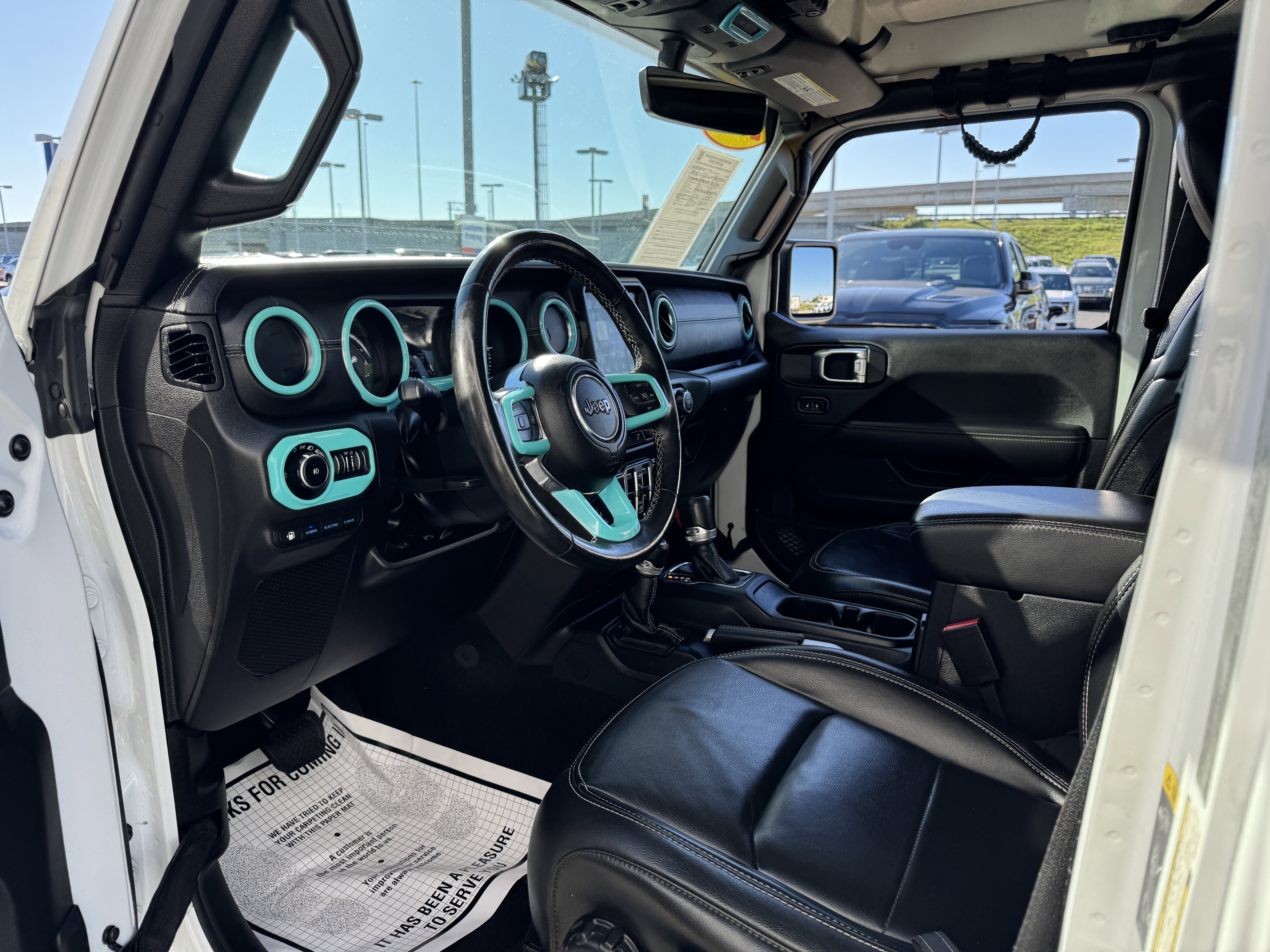 Used 2022 Jeep Wrangler Unlimited Sahara w/ Cold Weather Group image 31