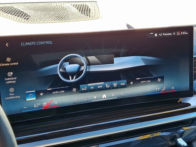 Used 2025 BMW X5 xDrive50e w/ Climate Comfort Package image 17