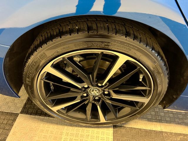 Used 2019 Toyota Camry XSE image 14