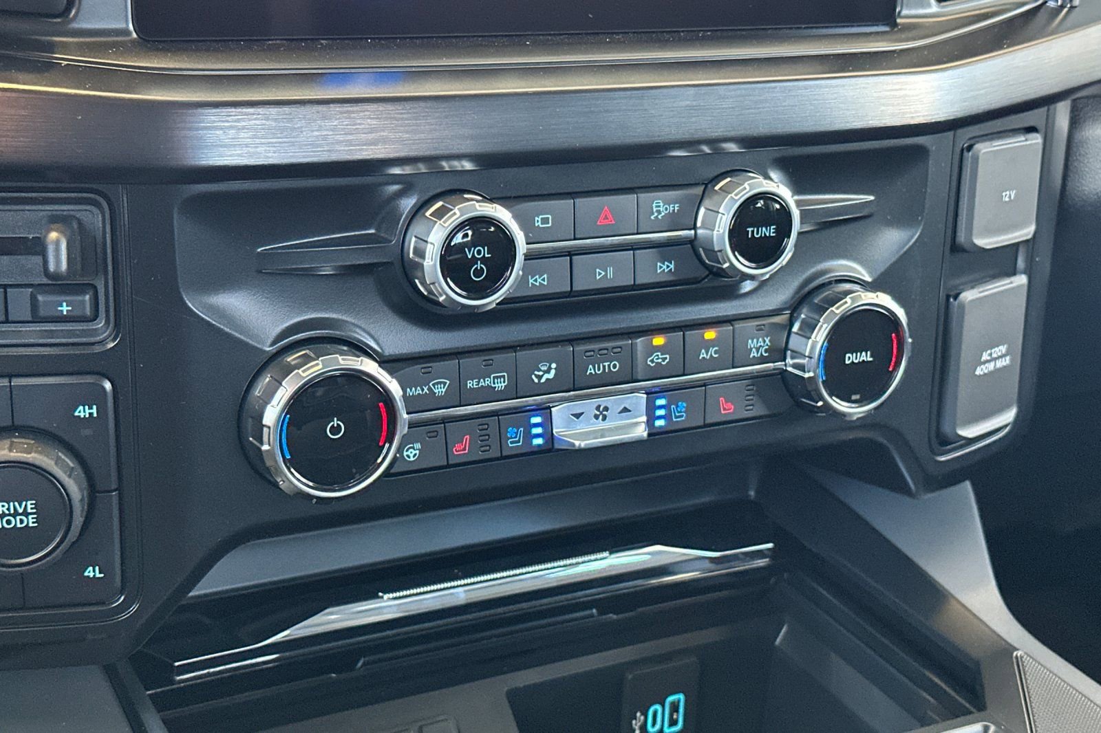 New 2026 Ford F350 Lariat w/ Lariat Ultimate Package image 19