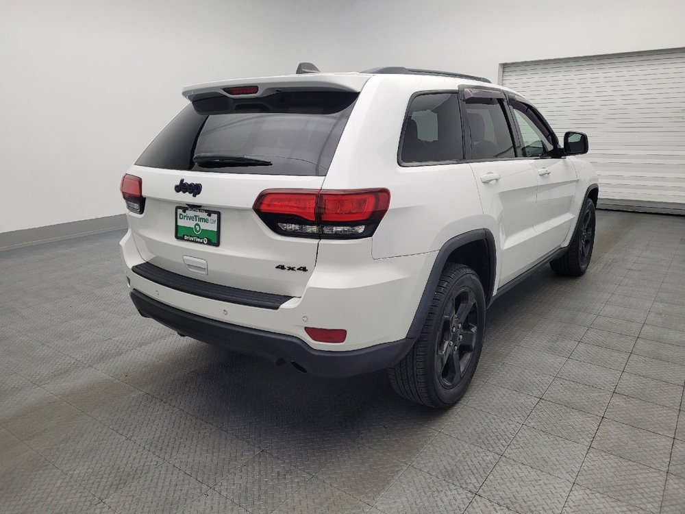 Used 2018 Jeep Grand Cherokee Laredo image 9