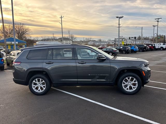 Used 2022 Jeep Grand Cherokee L Limited image 31