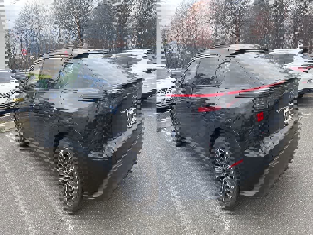 Used 2023 Toyota bZ4X Limited image 20