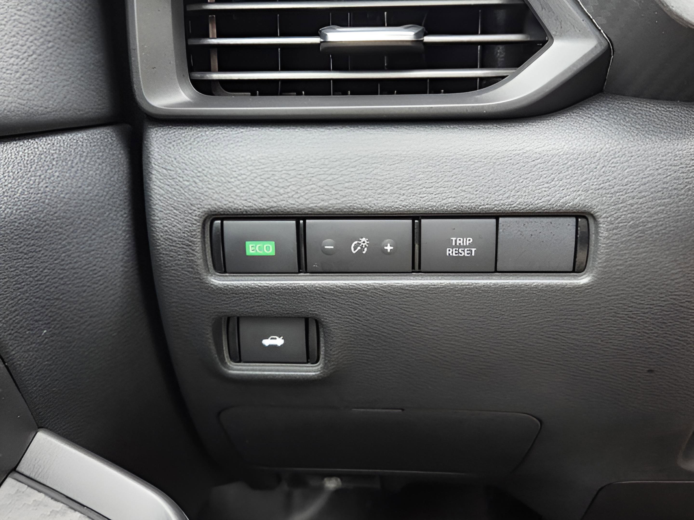 Used 2024 Nissan Sentra S image 21