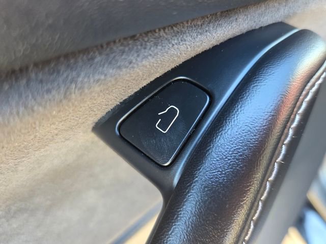 Used 2021 Tesla Model Y Long Range image 33
