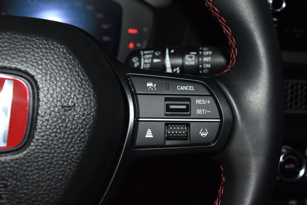 Used 2023 Honda Civic Type R image 9