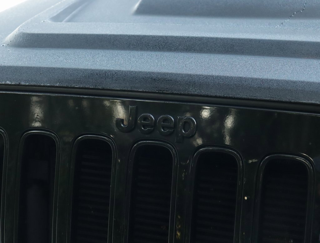 Used 2015 Jeep Wrangler Unlimited Sahara image 25